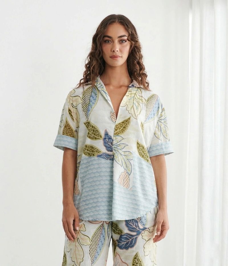 Floriental Print Collared Shirt