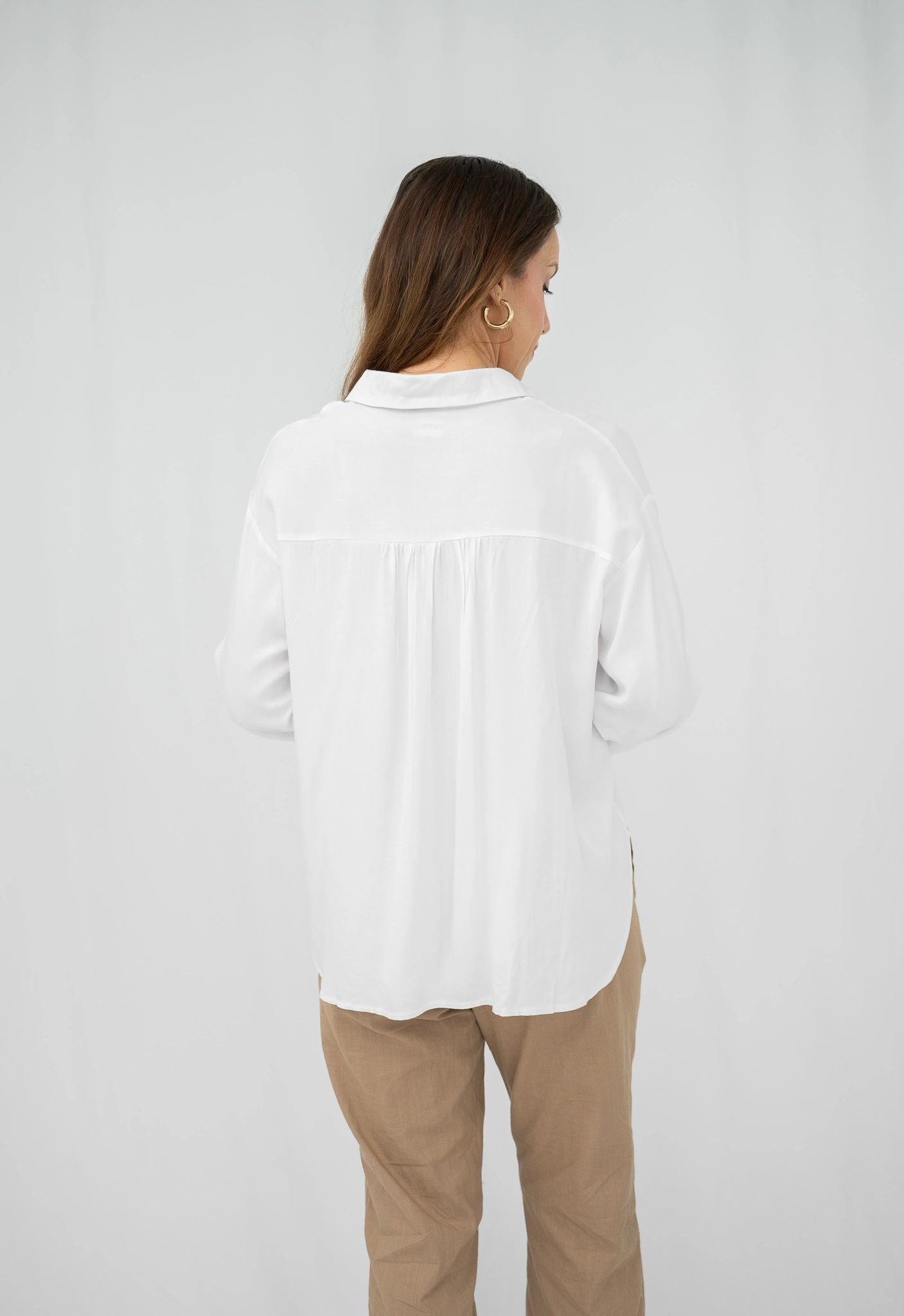 Pine Branch Embroidered White Shirt Secondary image