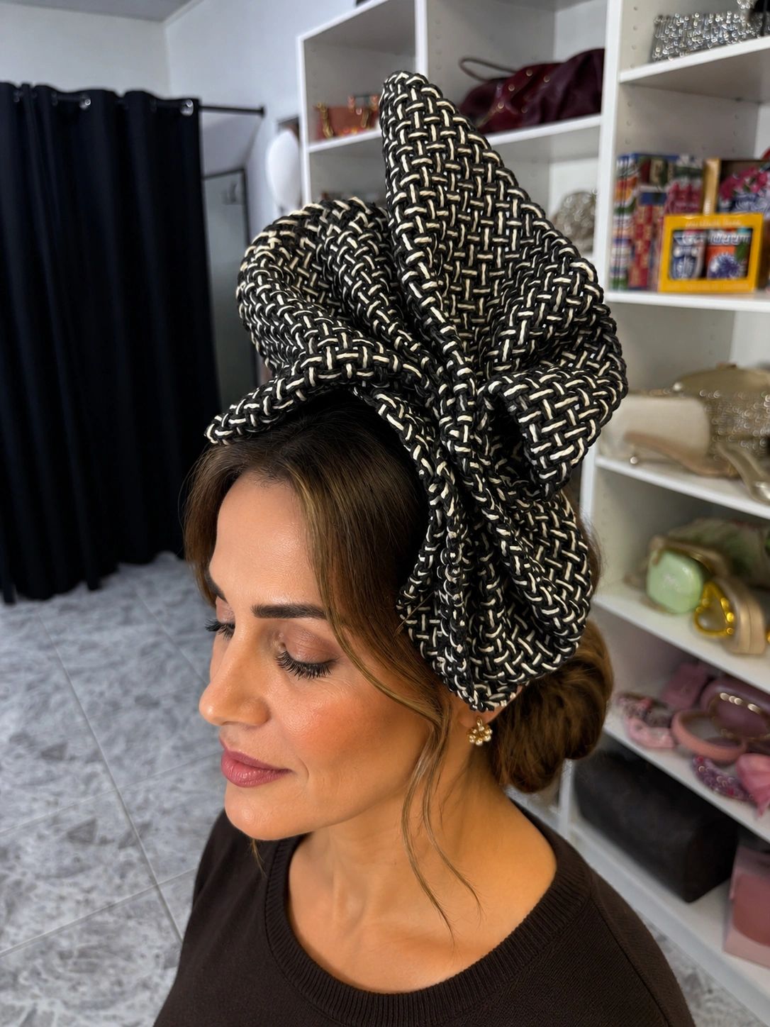 Black and White Large Wavy Headband Main image