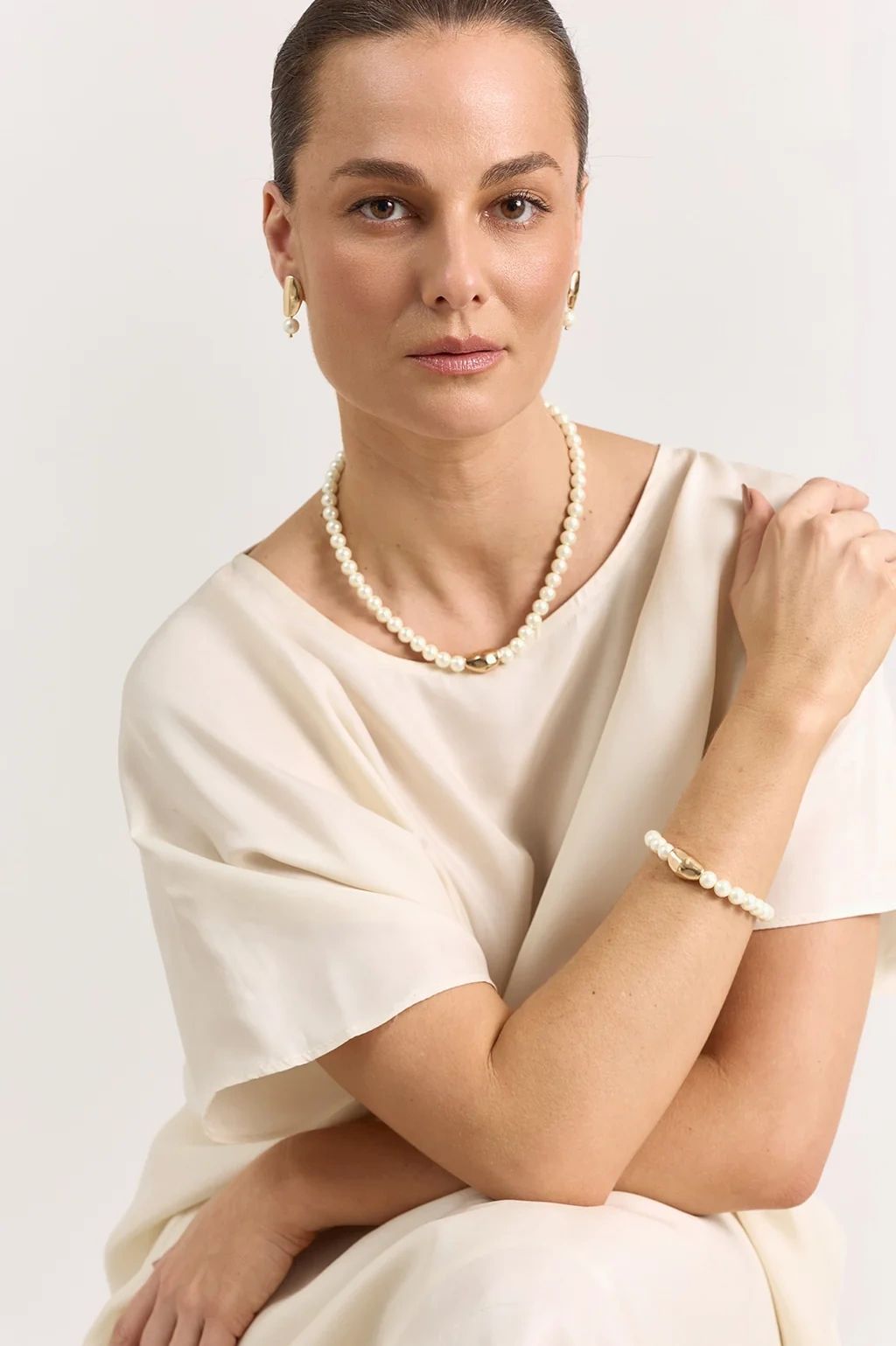 Adorne Glass Pearl Pod Stretch Bracelet Asst Colours