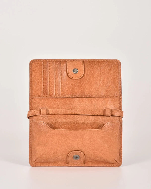 Cobb and Co Stirling Smart Phone Leather Tan Crossbody