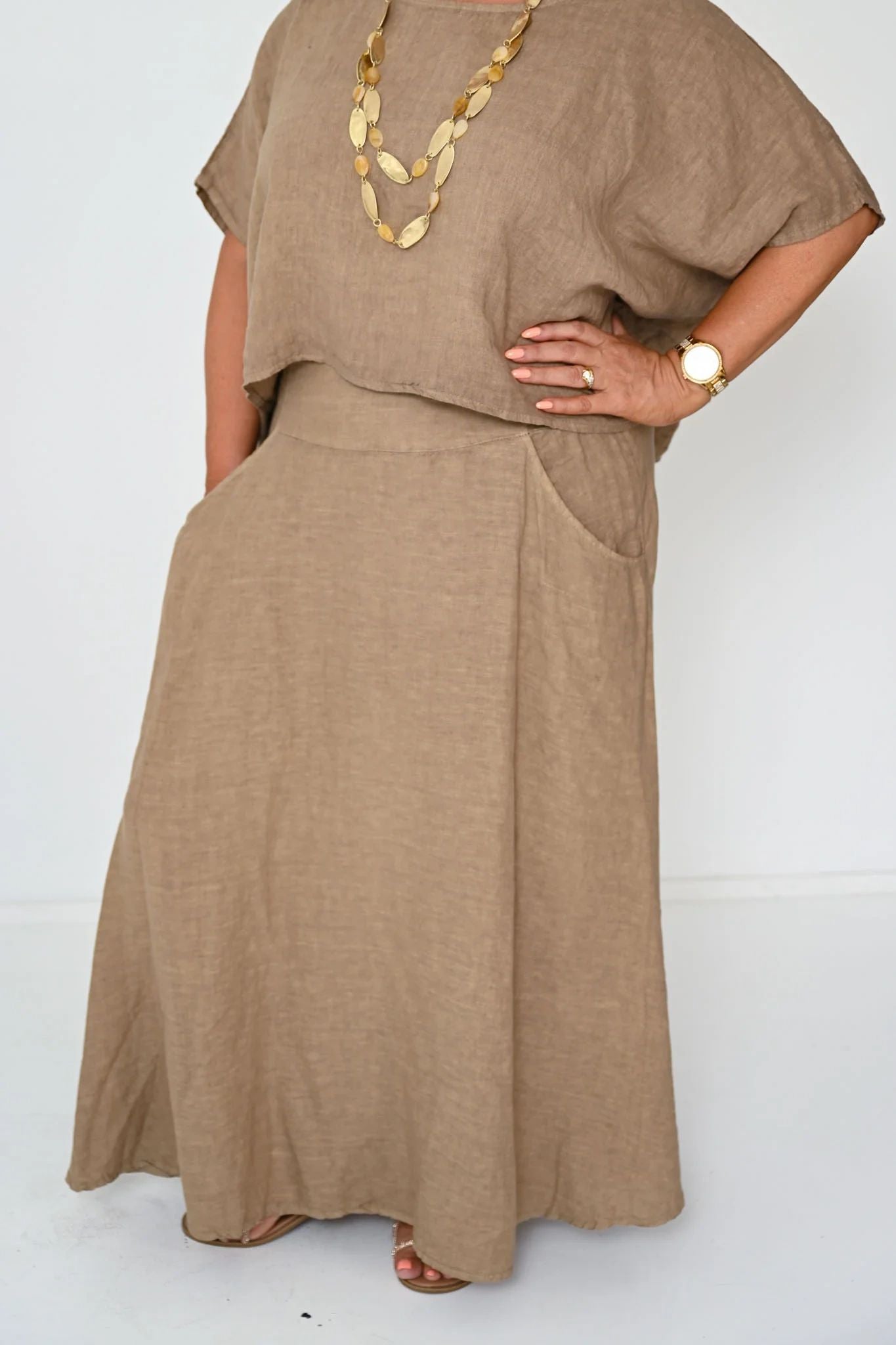 Verde Skirt Camel Secondary image