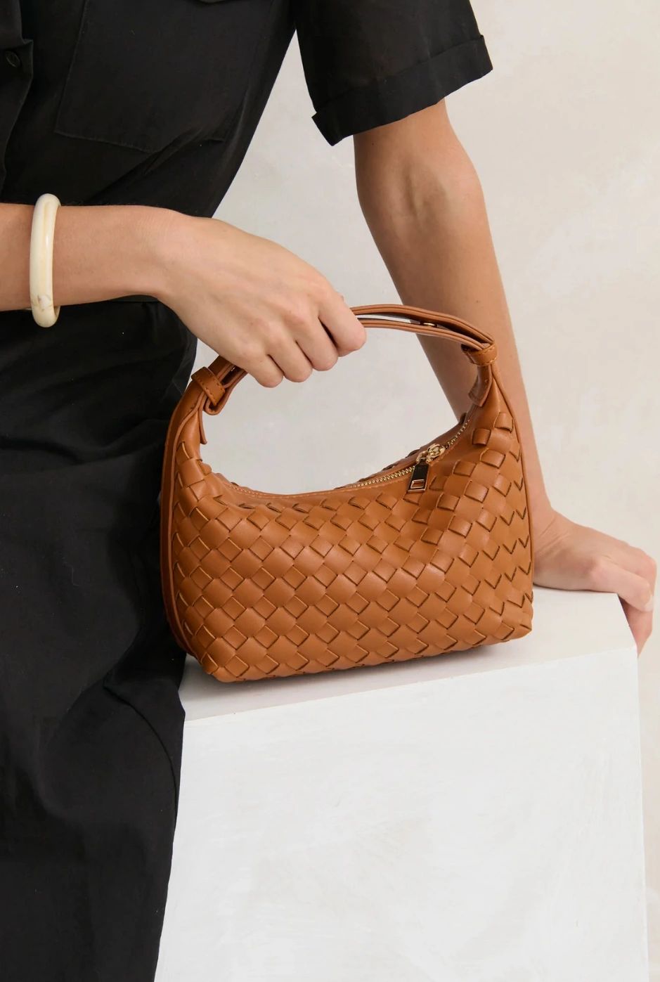 Cleo Woven Tan Bag Secondary image