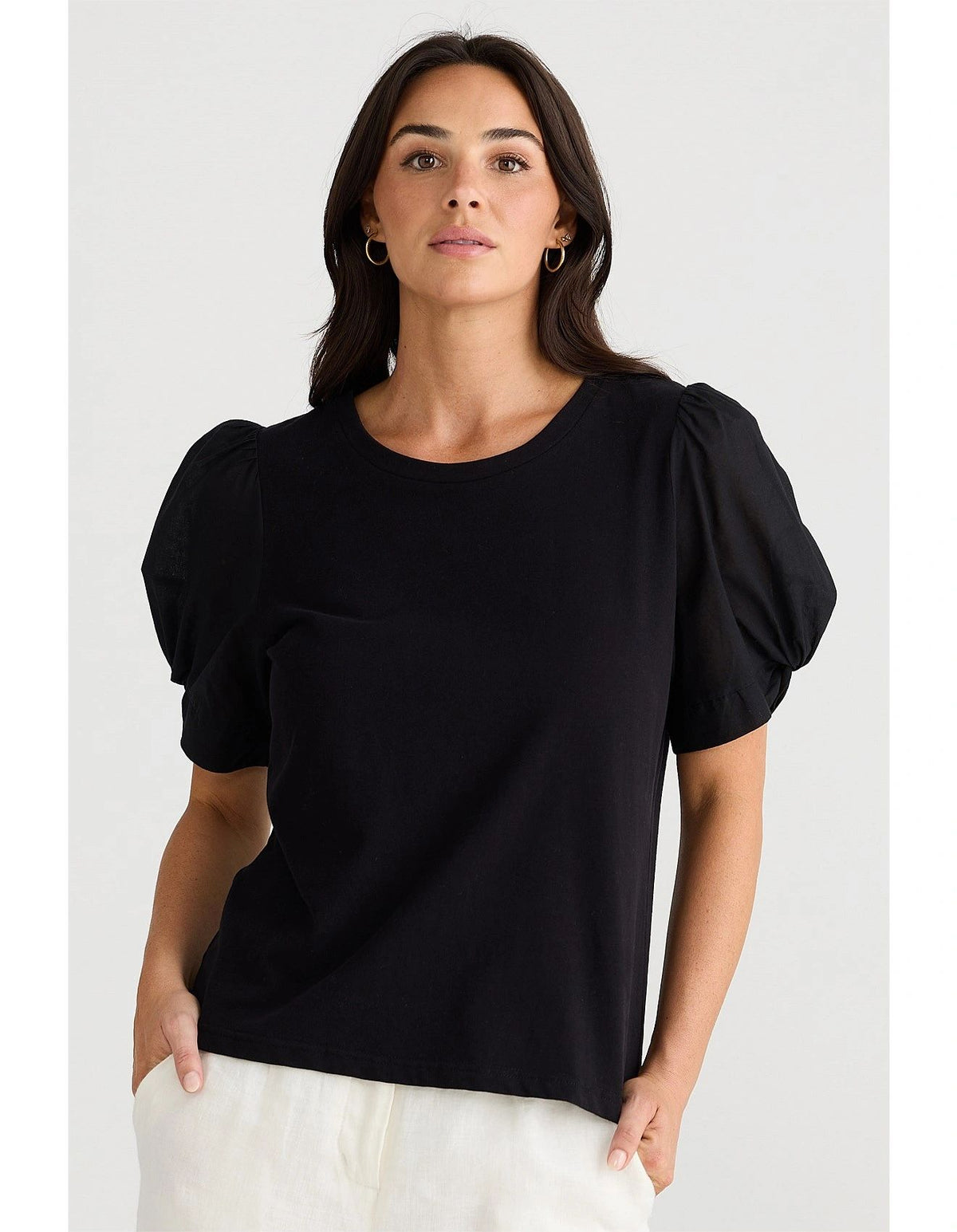 Abigail Tee Black or White Main image