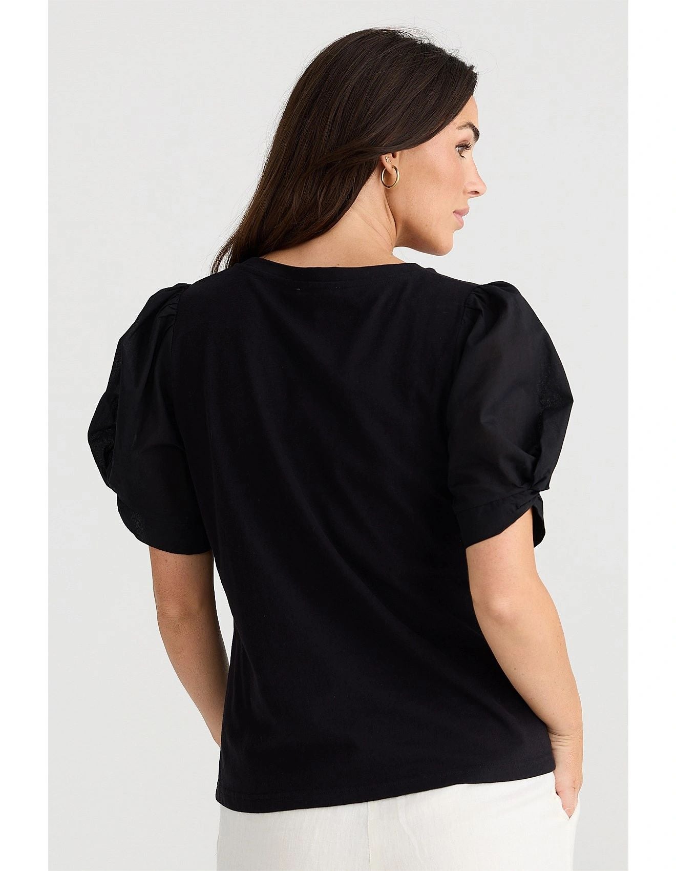 Abigail Tee Black or White Secondary image