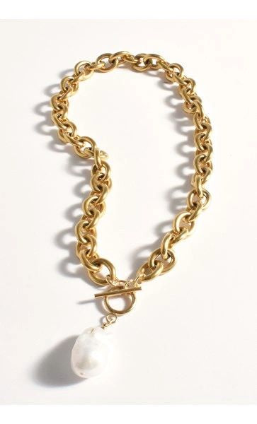 Baroque Pearl Drop Necklace Main image