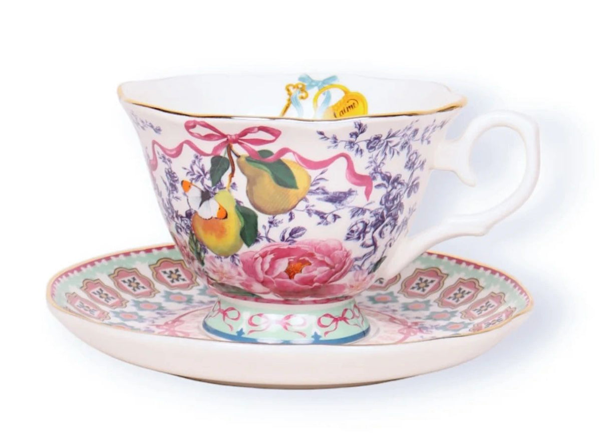Tea Cup & Saucer Je T’aime Paris Main image