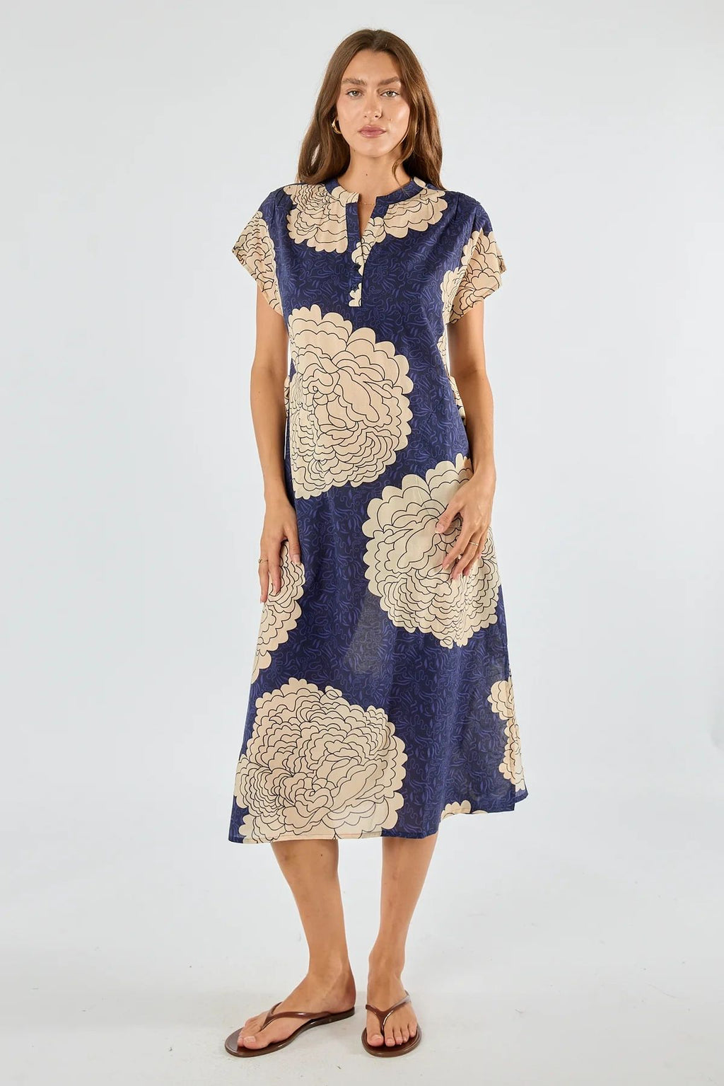 Itami Orient Capped Sleeve