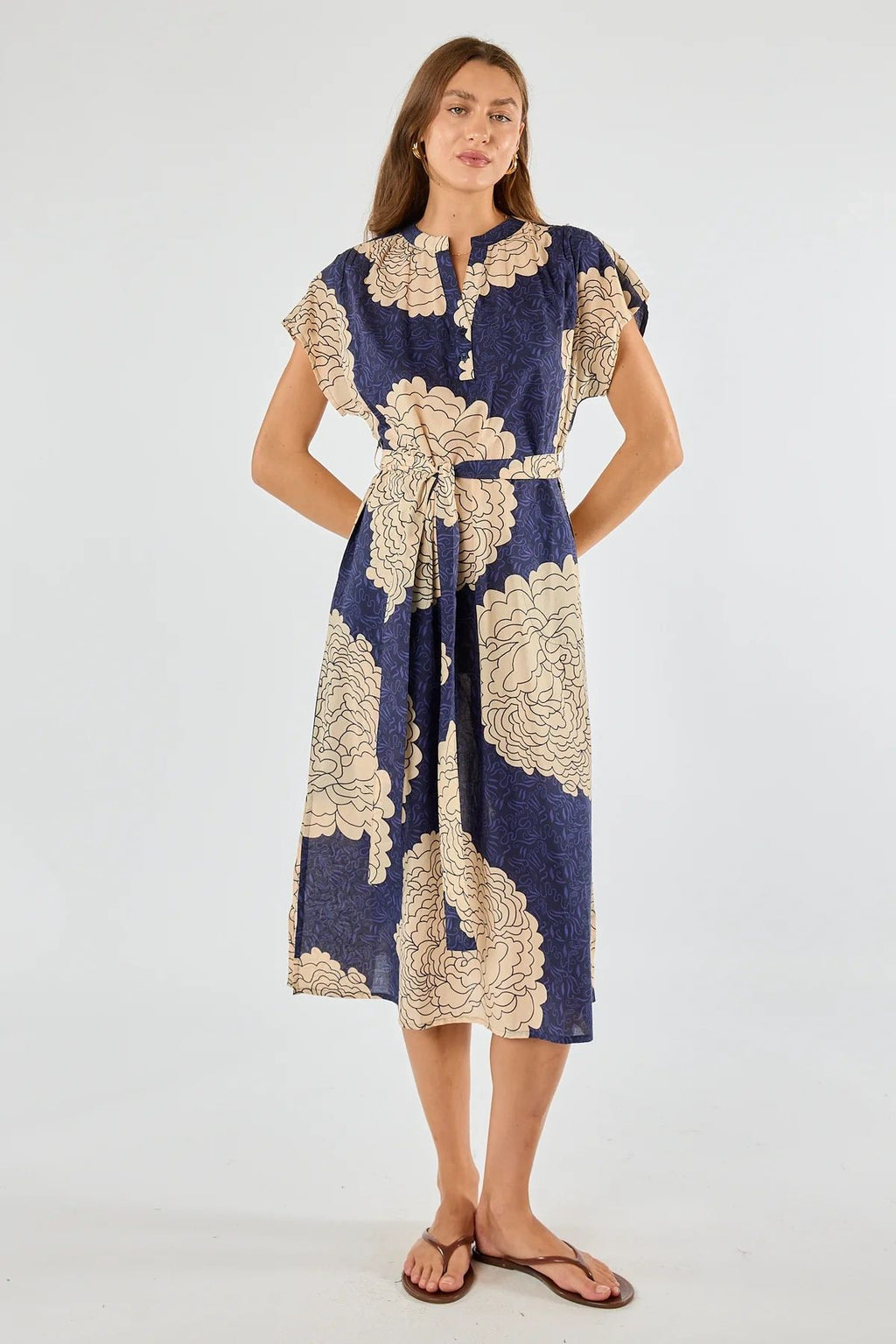 Itami Orient Capped Sleeve