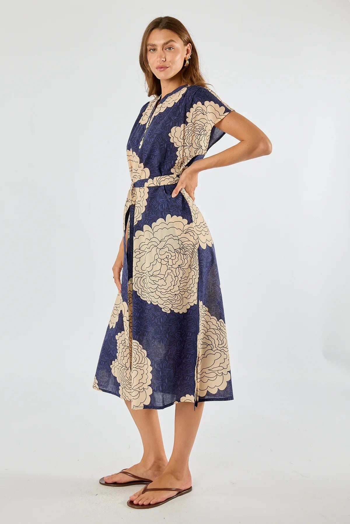 Itami Orient Capped Sleeve