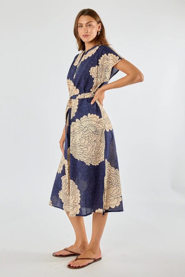 Itami Orient Capped Sleeve