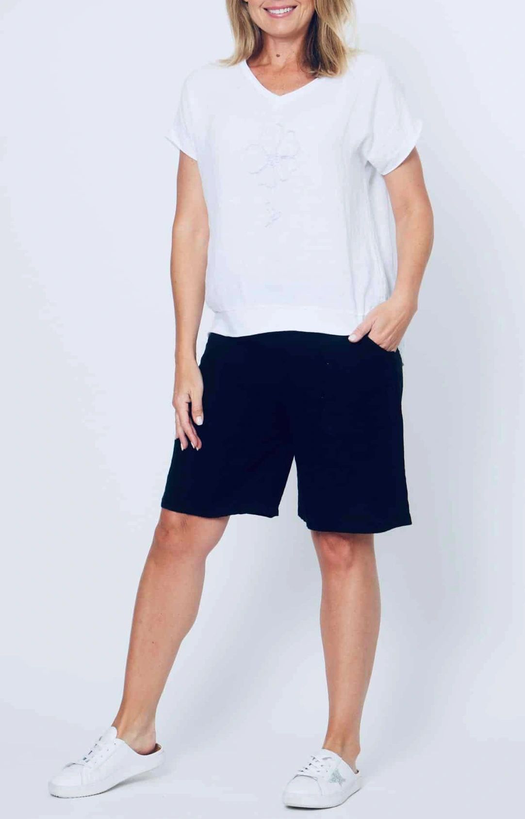 Navy Linen Shorts Main image