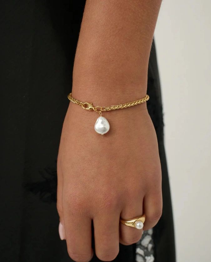 Organic Pearl Pendant Bracelet
