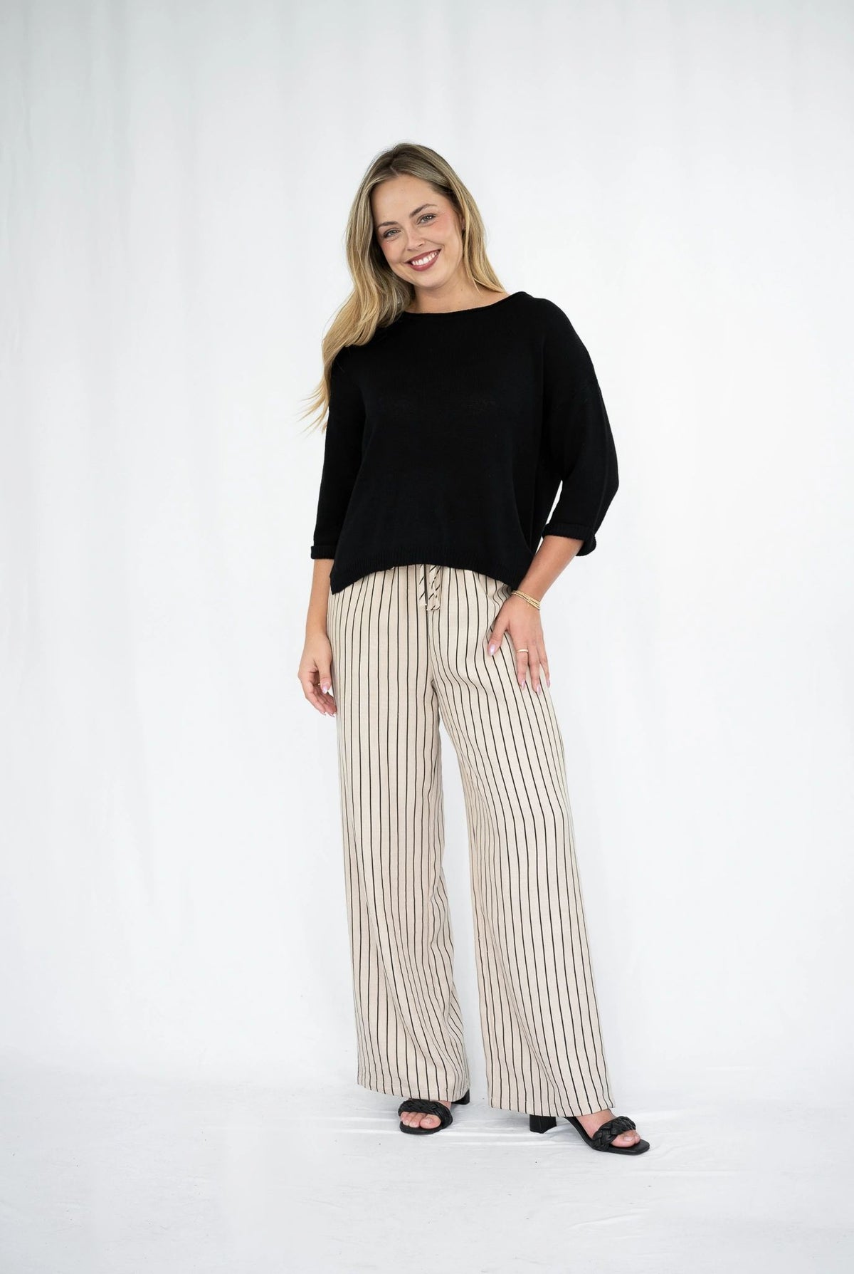 Three Quarter Relaxed Knit Black Main image